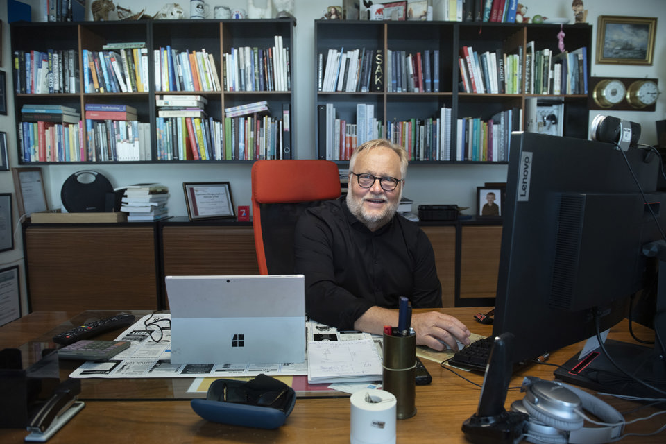 Mogens Sparre forbereder sig til undervisning